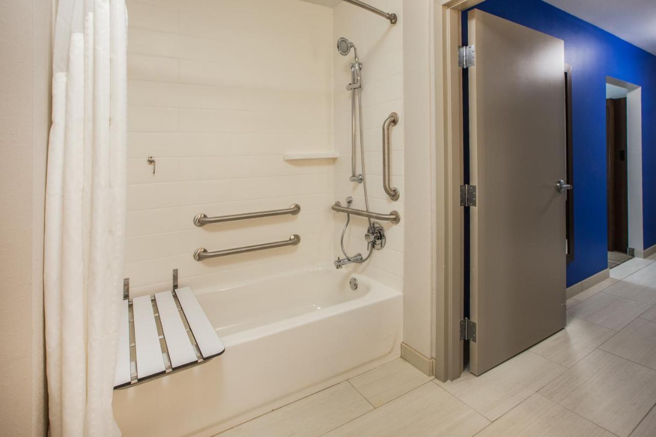 Holiday Inn Express & Suites - Asheboro By Ihg Экстерьер фото