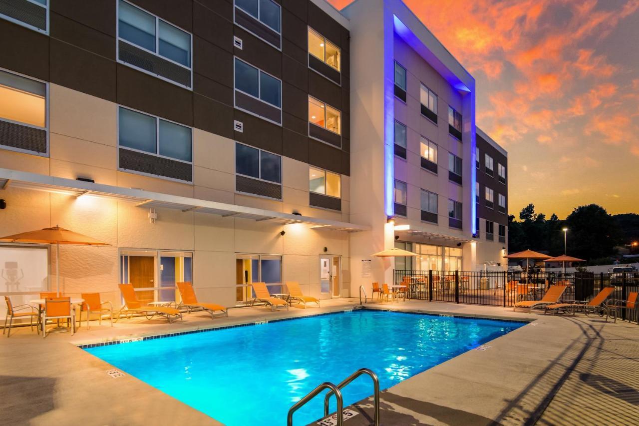 Holiday Inn Express & Suites - Asheboro By Ihg Экстерьер фото